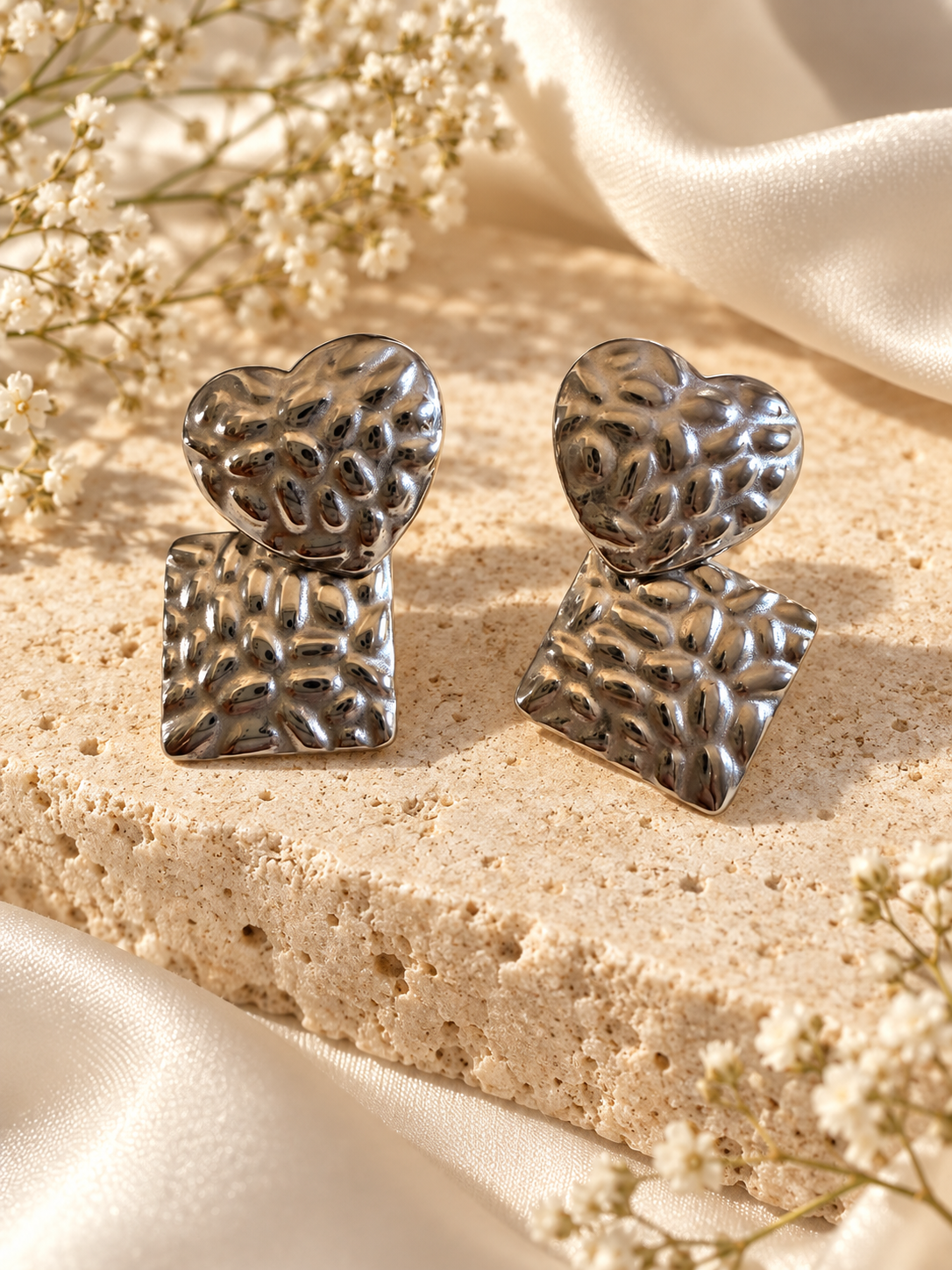 Ασημί Σκουλαρίκια Textured Love