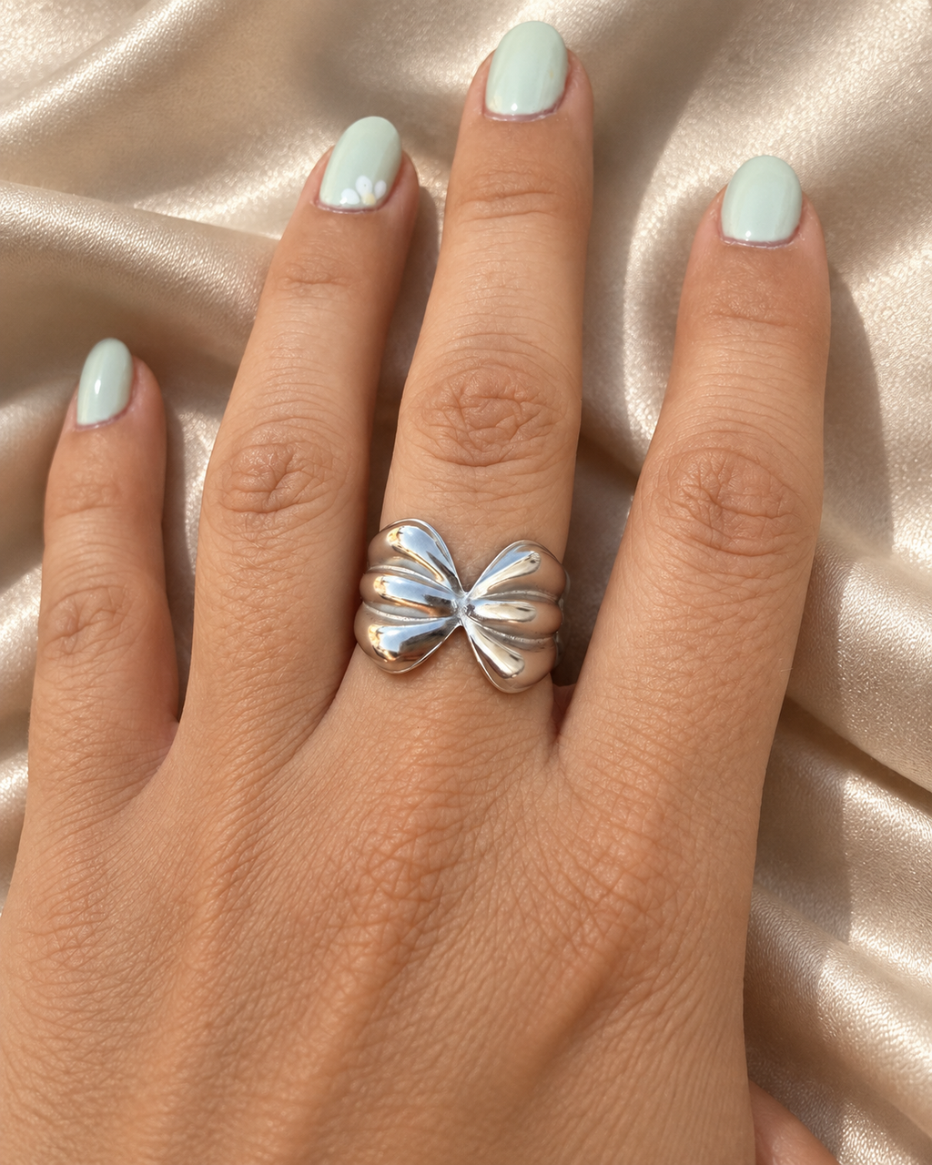 Ασημί Δαχτυλίδι Sculpted Bow
